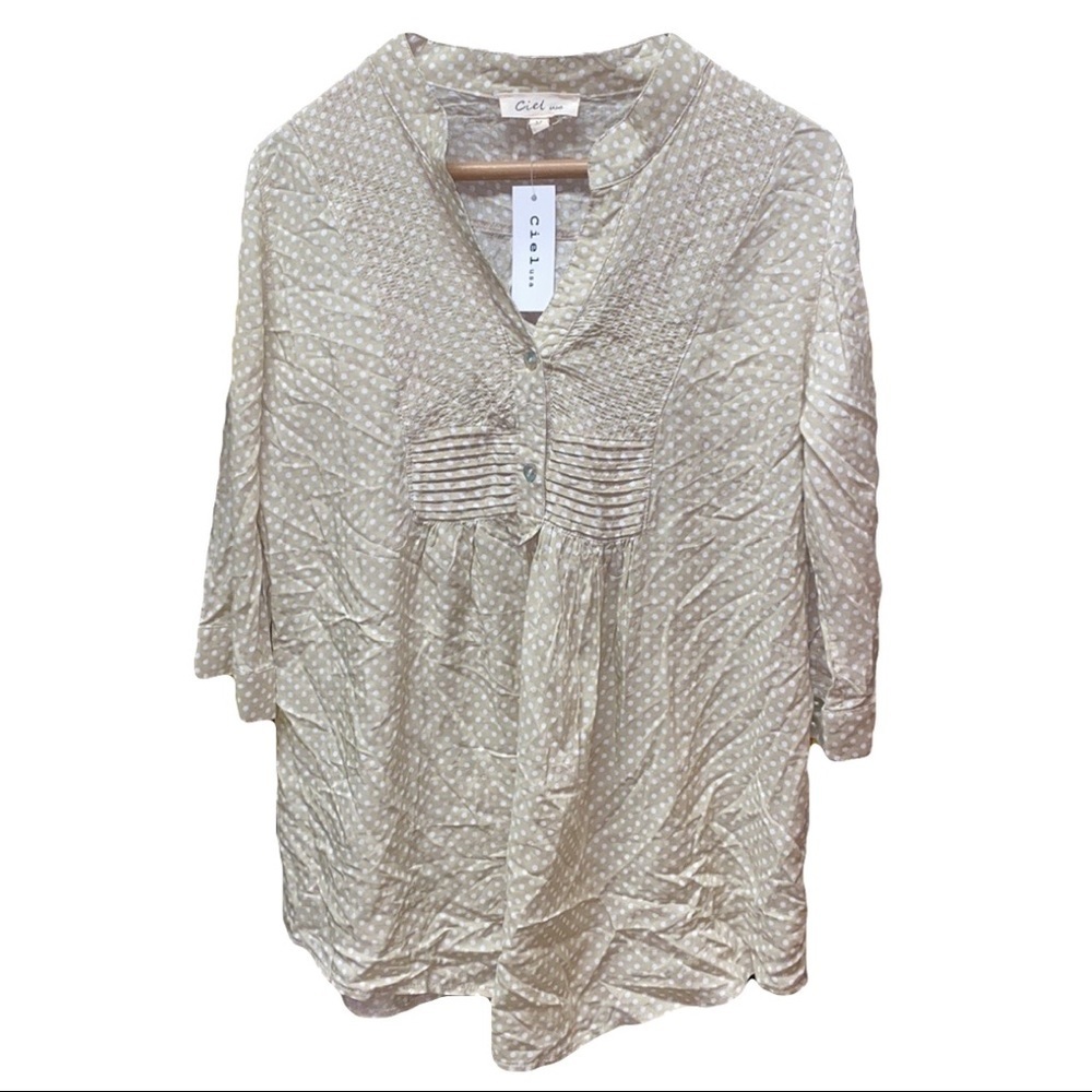 Ciel USA medium V-neck 3/4 sleeve tan white blouse